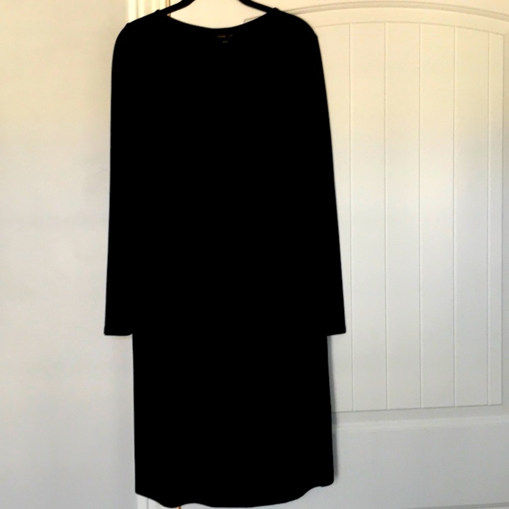 Little black dress. Shift style.